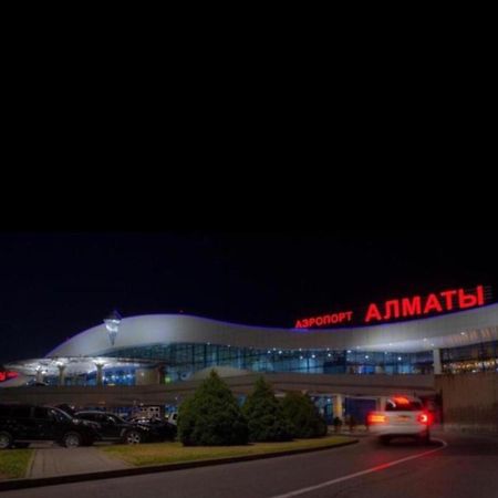 Apartment On Akhmetova 10 Almatý Exterior foto